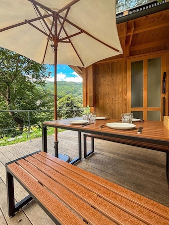 Comfort Cabin, Mountain View | Terrace/patio. CrossFit Otoyo Strength TINY HOUSE