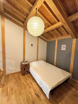 Dundyner, individuelt innredet, strykejern/-brett og wi-fi (inkludert)