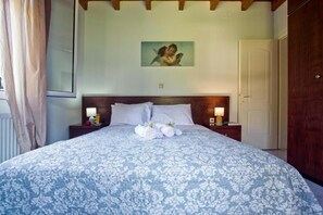 2 quartos, ferros/tábuas de passar roupa, Wi-Fi, roupa de cama