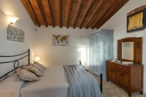 1 bedroom, iron/ironing board, WiFi, bed sheets - Il leccio at Podere il Moro (Toscana)