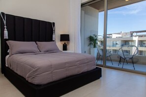 3 bedrooms, desk, iron/ironing board, WiFi