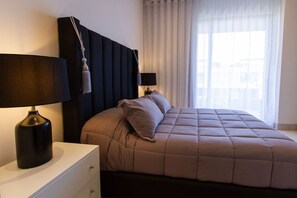 3 bedrooms, desk, iron/ironing board, WiFi