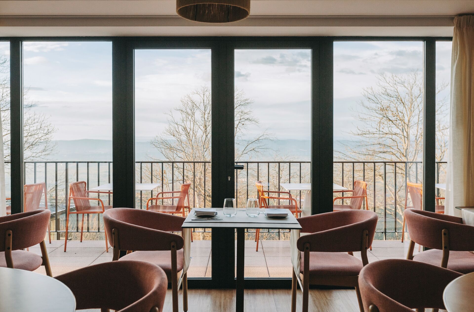 Breakfast, lunch and dinner served