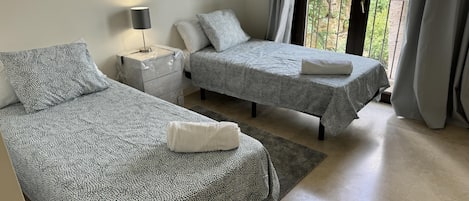 2 bedrooms, free WiFi, bed sheets