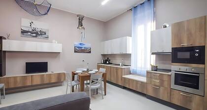 Charming 3-bedroom estate in delightful Reggio Calabria with AC, WiFi