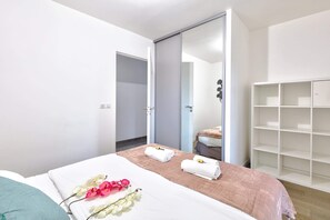 1 chambre, lit parapluie, Wi-Fi, draps fournis