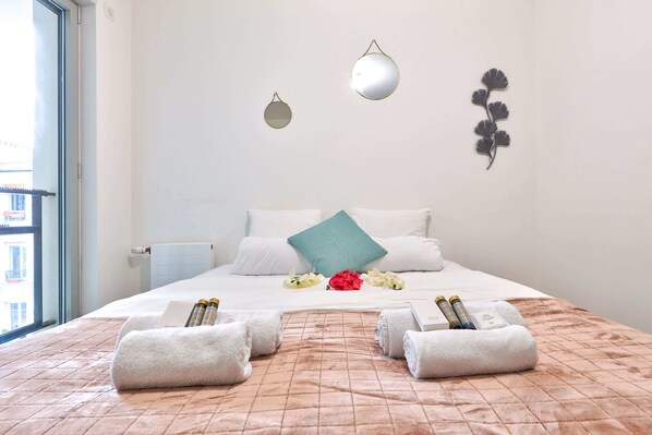 1 bedroom, travel crib, WiFi, bed sheets