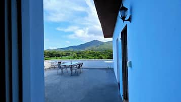 Standard Room | Free WiFi, bed sheets