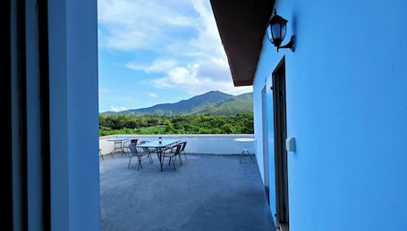 Standard Room | Free WiFi, bed sheets