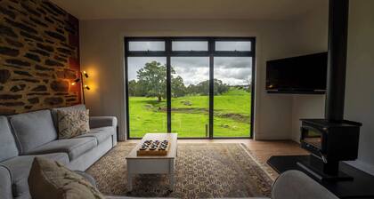 The Old Farm Cottage, Mount Torrens