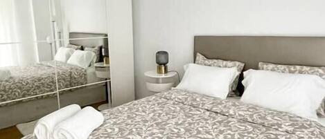 2 Schlafzimmer, Bügeleisen/Bügelbrett, Reisekinderbett, WLAN