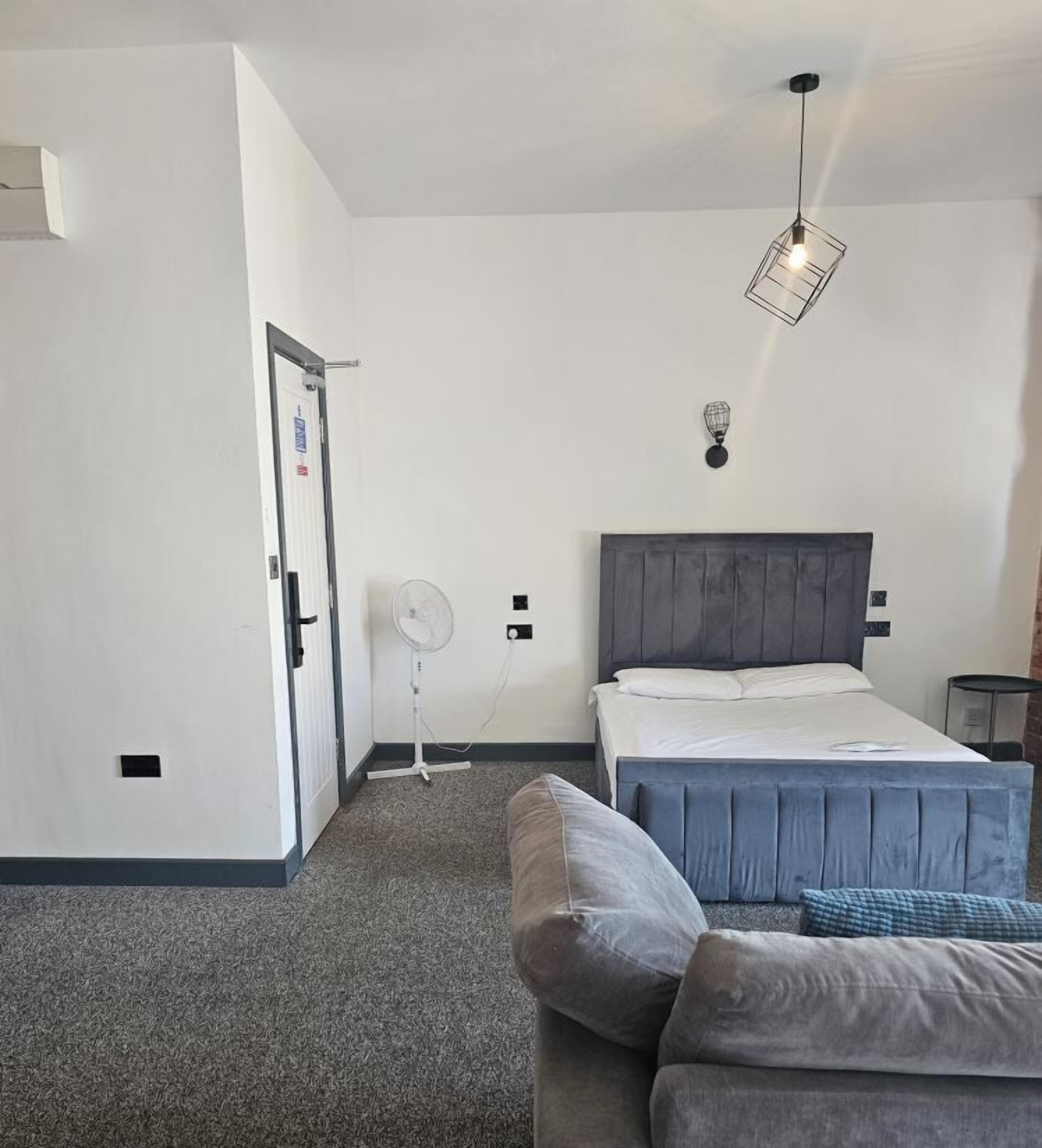 Desk, laptop workspace, free WiFi