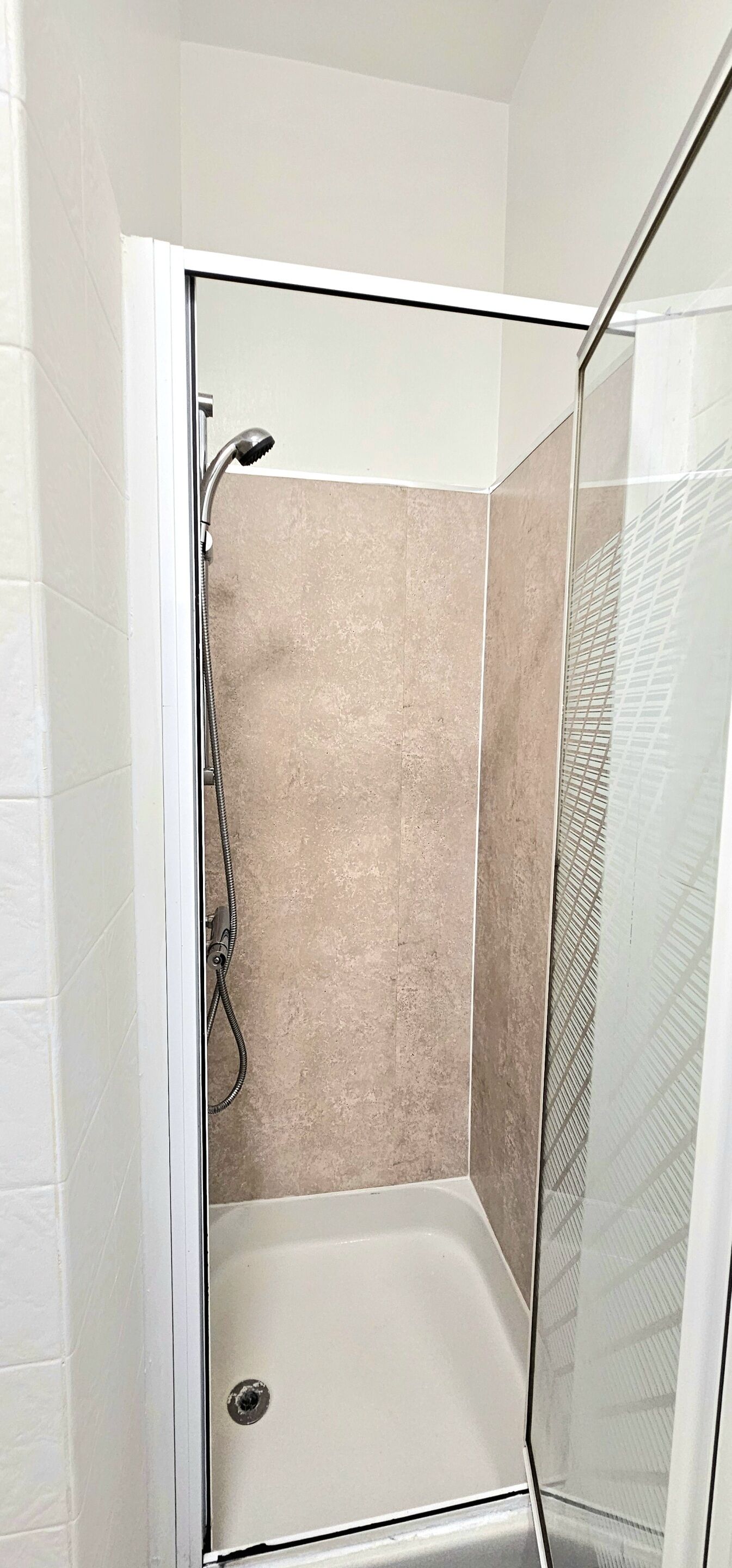 Classic Twin Room, Sea View | Bathroom | Shower, towels, soap, shampoo