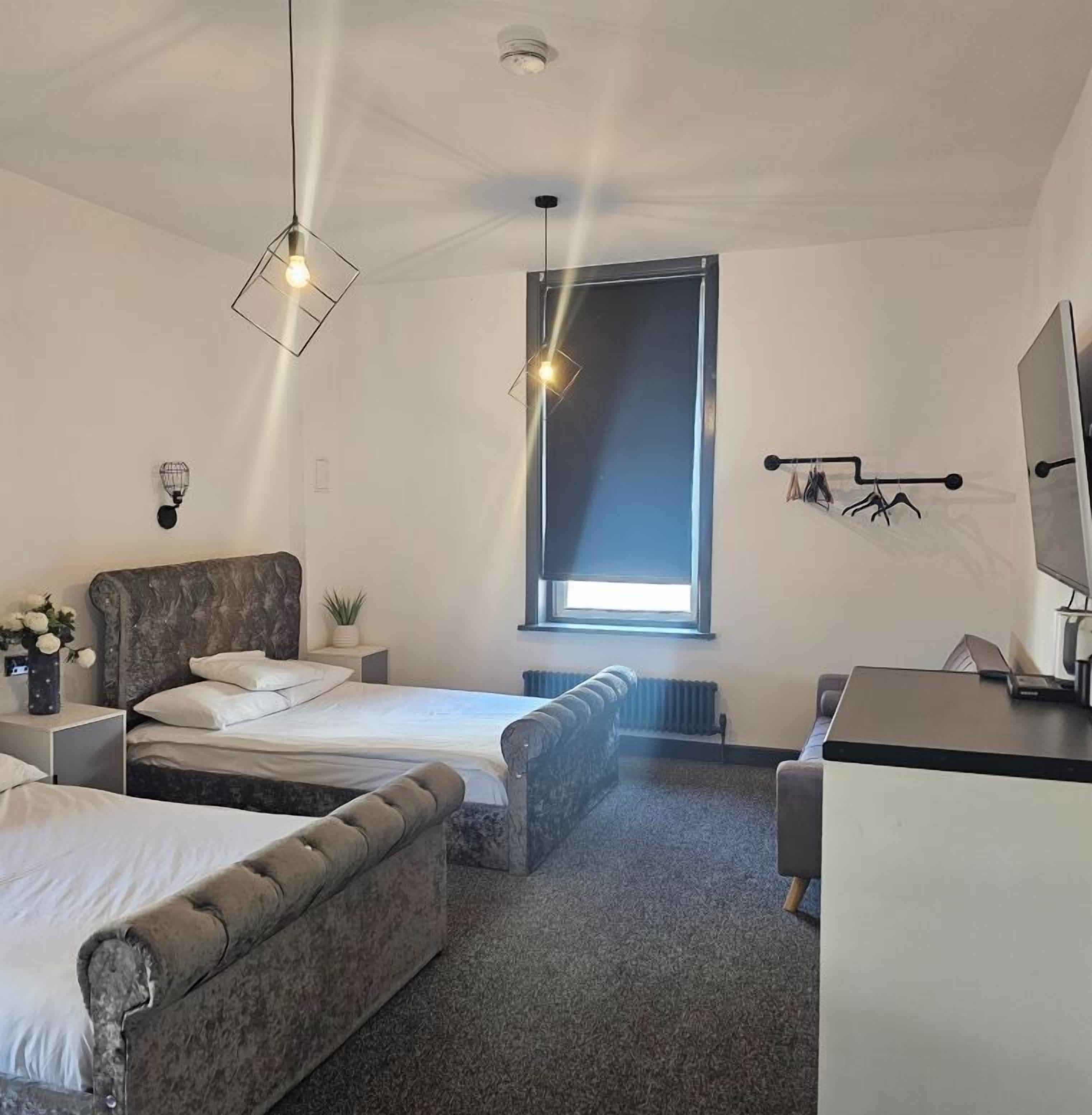 Family Double or Twin Room, Ensuite | Desk, laptop workspace, free WiFi