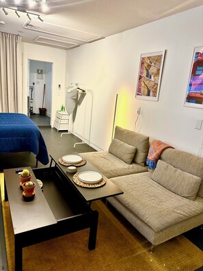 1 bedroom, desk, iron/ironing board, free WiFi