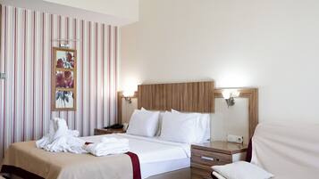 Standard Room, Balcony, Mountain View