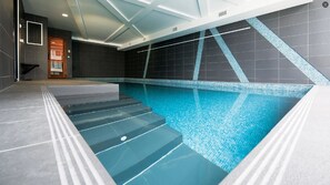 Indoor pool, a heated pool - Southbank Hidden Gem - Deluxe 2BR w/ Parking, Balcony, Pool, Gym, Walk to Crown (Southbank)