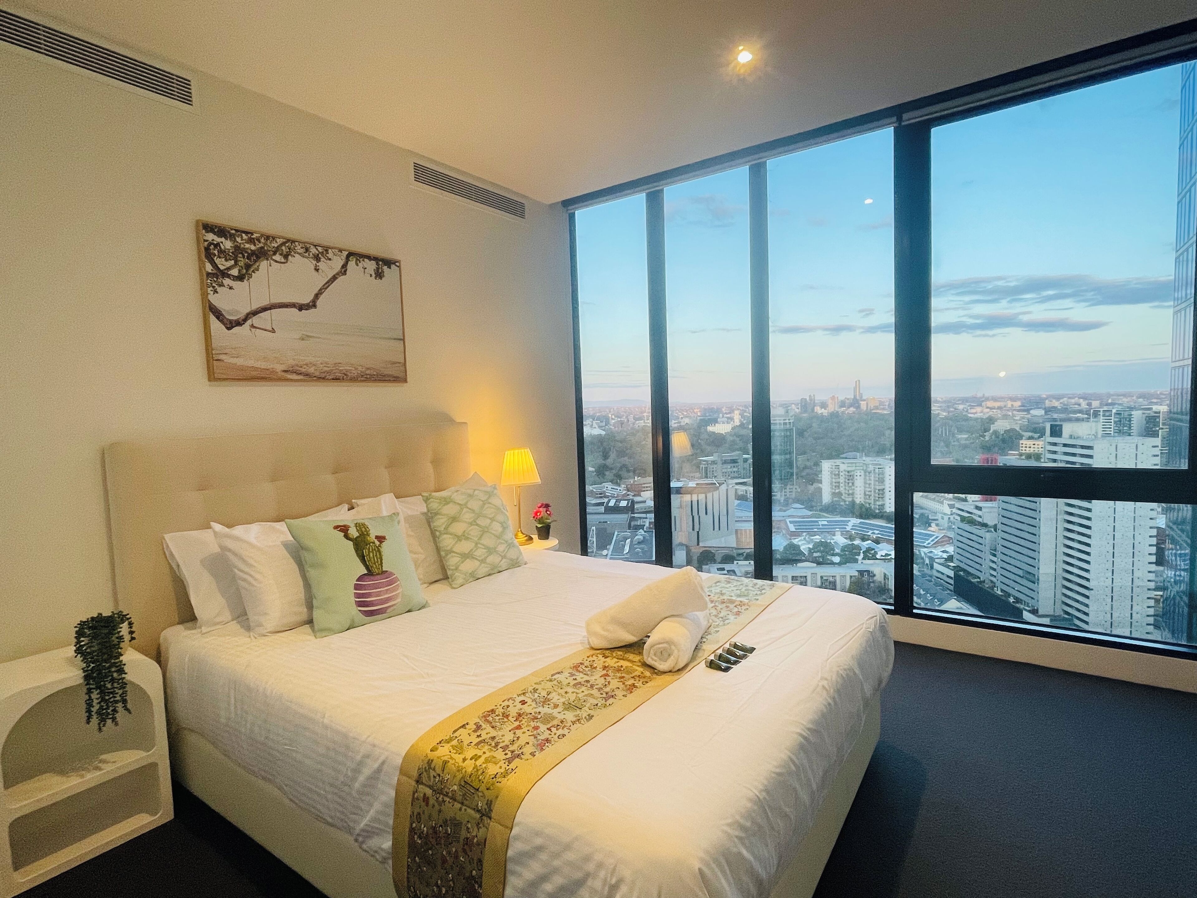 2 bedrooms, iron/ironing board, travel crib, free WiFi