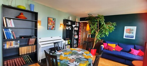 Proche centre  Paris, appartement calme et lumineux avec parking privé