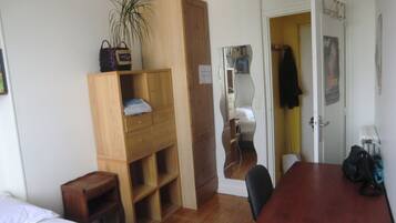 2 chambres, fer et planche Ă repasser, Wi-Fi gratuit, draps fournis
