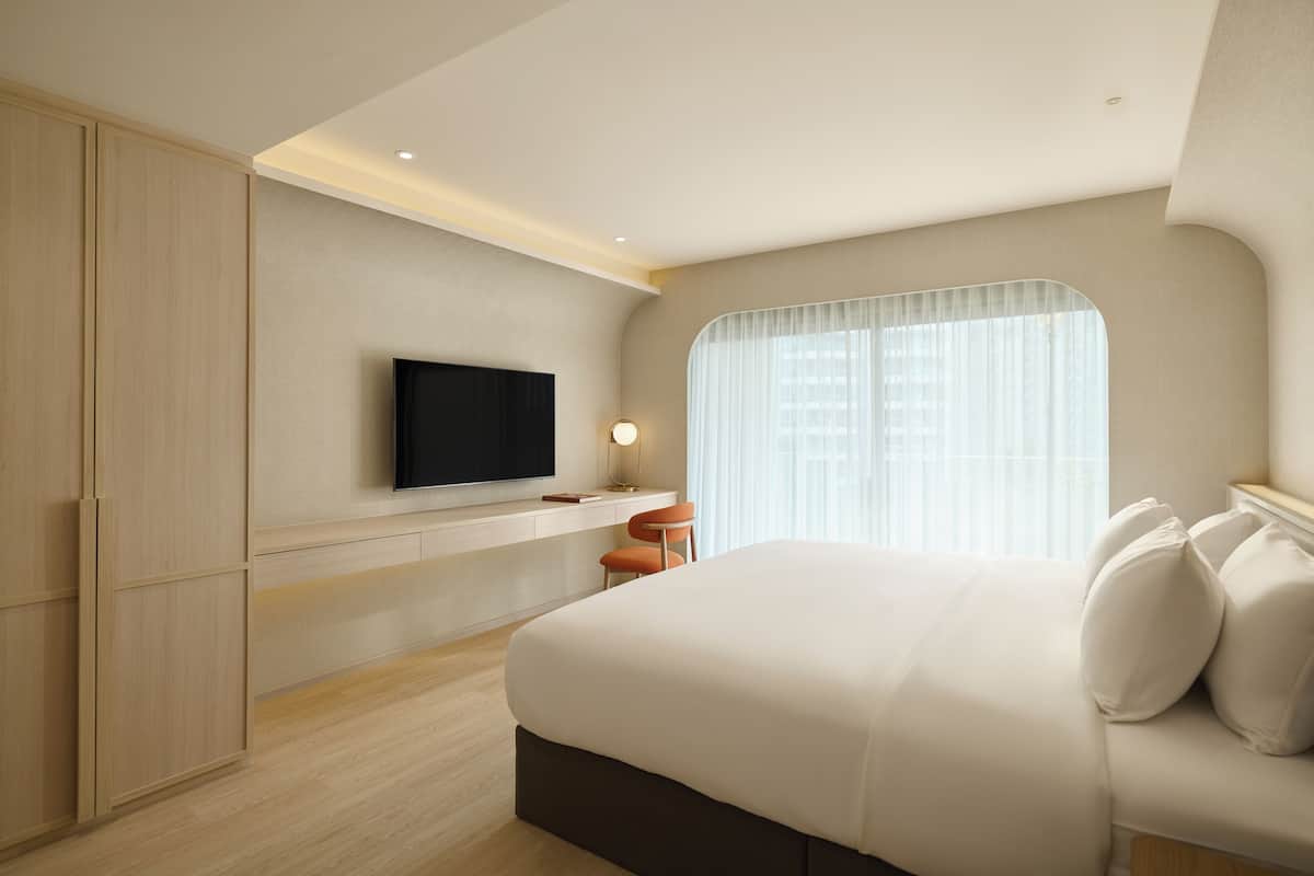 Suite, 1 Bedroom, Balcony, Partial Sea View | 1 bedroom, in-room safe, desk, laptop workspace