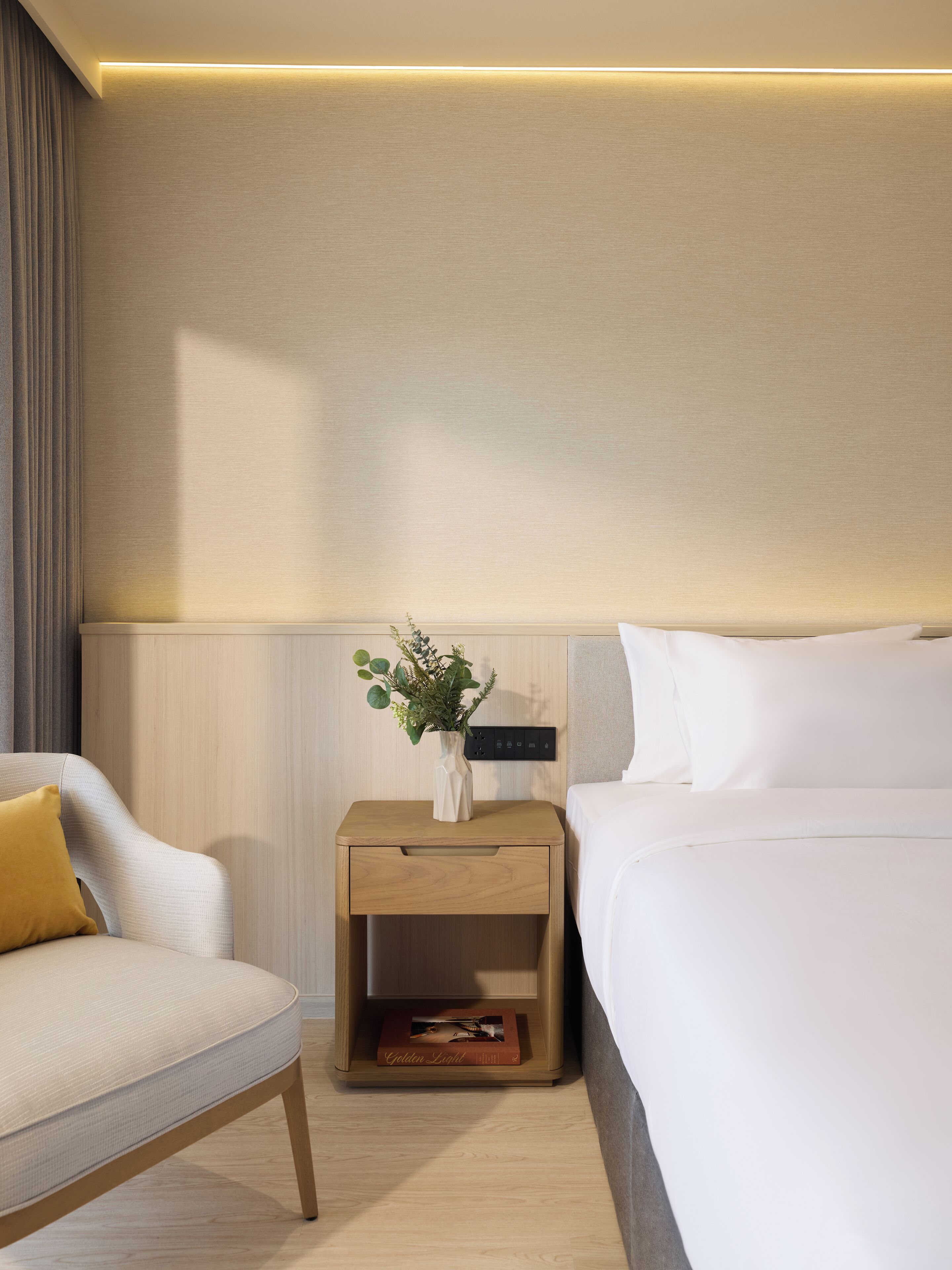 迷你吧、房內夾萬、書桌、手提電腦工作空間