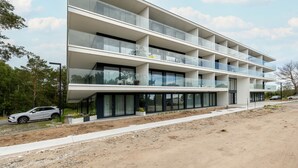 Front of property - Sea&lake Studio With Parking by Renters (Mielno)
