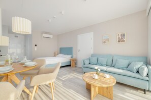 Studio, Balcony, Lakeside | Living room - Sea&lake Studio With Parking by Renters (Mielno)