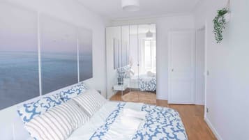 1 habitación, tabla de planchar con plancha, wifi y ropa de cama