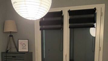 1 habitación, wifi y ropa de cama