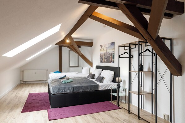 3 camere, ferro/asse da stiro, culla da viaggio, Wi-Fi gratuito