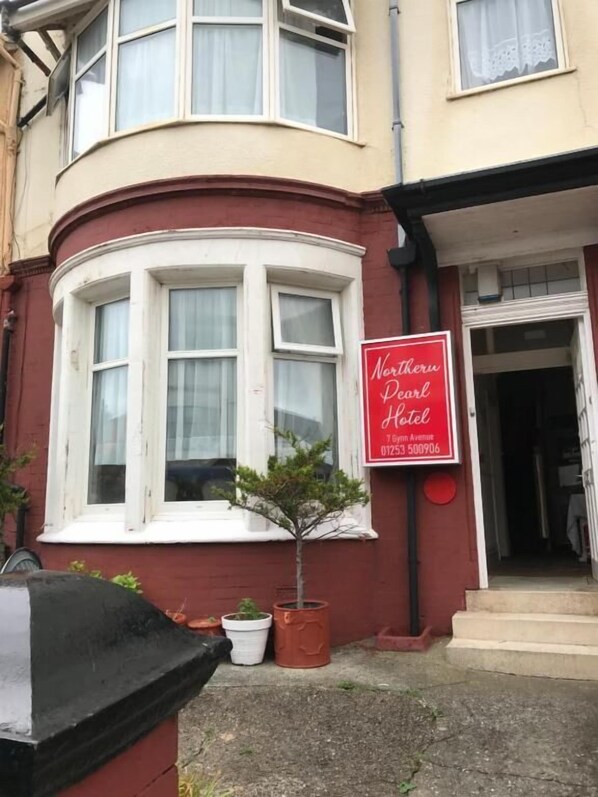 Exterior - Northern pearl (Blackpool)