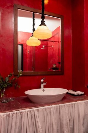 Shower, free toiletries, hair dryer, soap