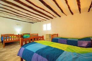 8 bedrooms, free WiFi, bed sheets - Cortijo el Corralon, Castril, Piscina Privada (Castril)