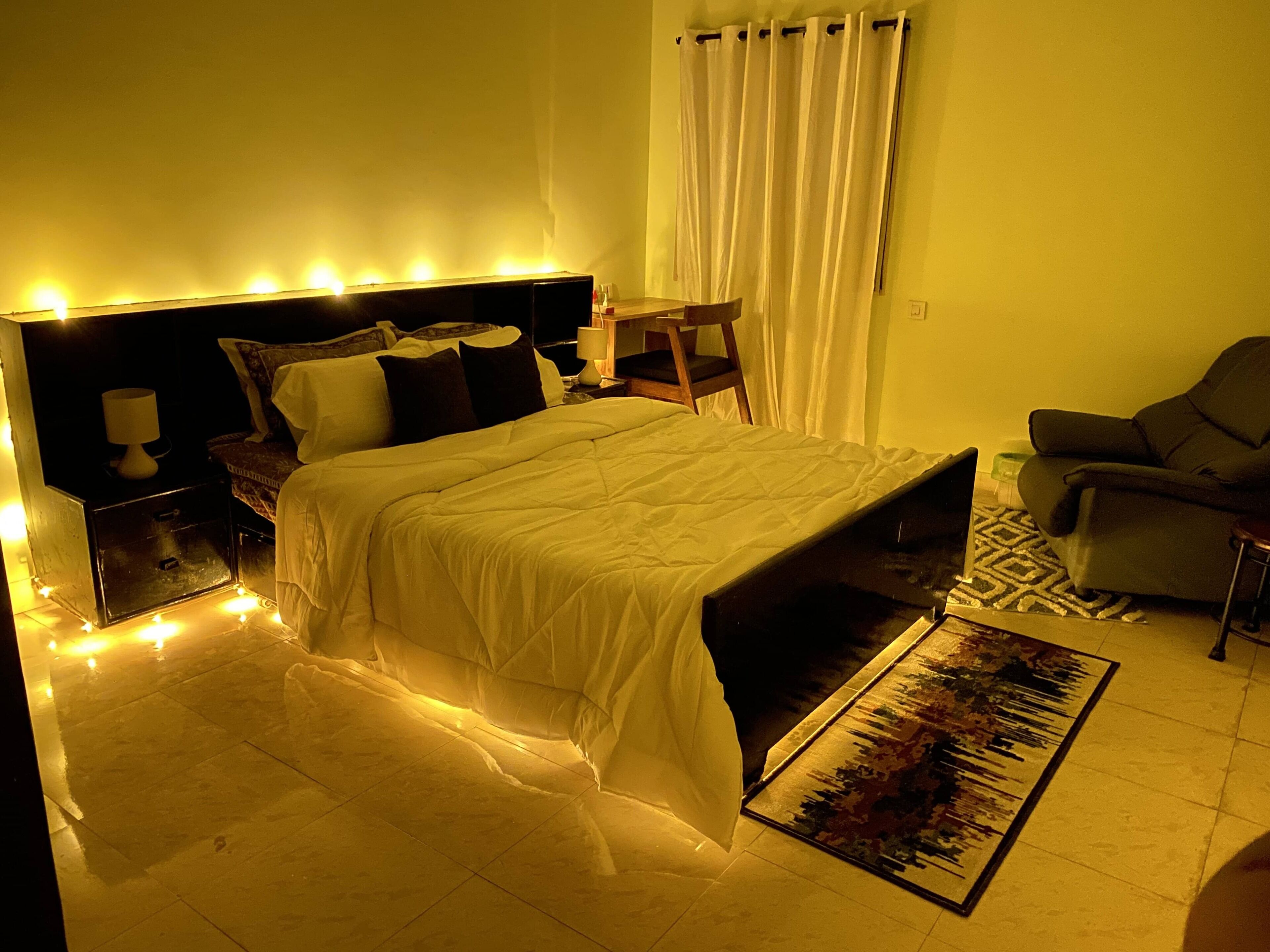 3 makuuhuonetta, työpöytä, silitysrauta/-lauta, ilmainen Wi-Fi