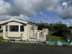 Cabin | Exterior - Caravanbreak/ 3bed/ Petsok/freep/ Tv/ Wifi (Launceston)