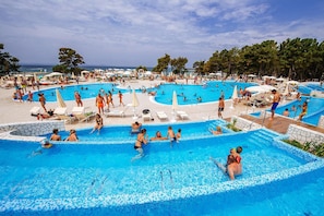 Apartment | Pool | Outdoor pool, a heated pool