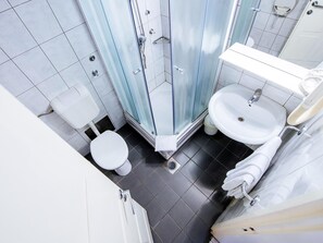 Apartment | Bathroom | Shower