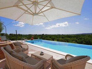 Hus | Pool | Indendørs pool, udendørs pool