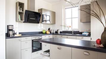 House | Private kitchen | Electric kettle, toaster, highchair