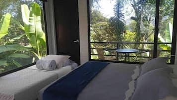 1 habitación, escritorio, wifi gratis y ropa de cama