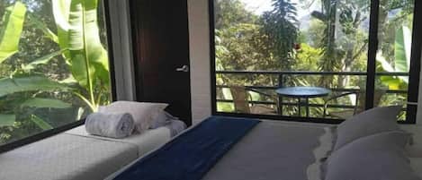 1 chambre, bureau, Wi-Fi gratuit, draps fournis