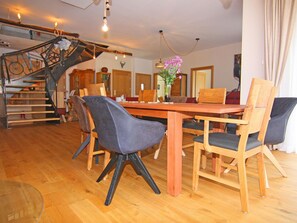 Apartment | Dining