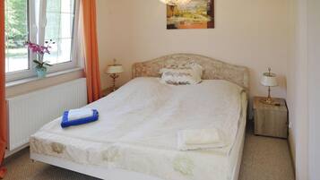 House | 5 bedrooms, individually furnished
