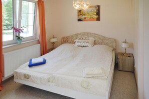 House | 5 bedrooms, individually furnished - Holiday Home in Nowe Warpno (Nowe Warpno)