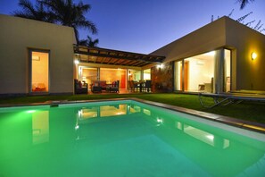 House | Pool - Holiday Home in Maspalomas (San Bartolomé de Tirajana)