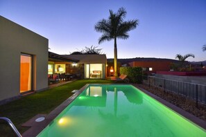 Maison | Piscine | Piscine couverte, piscine extérieure