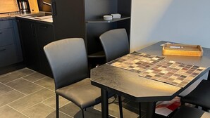 Apartment | Dining - Ferienwohnung mit Meerblick in Wyk auf Foehr (Wyk auf Foehr)