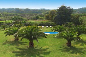 House | Pool