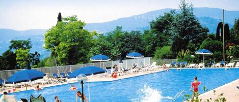 Apartment | Pool | Outdoor pool